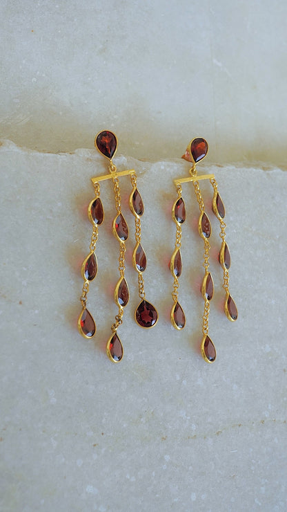 星雨（せいう）ガーネットピアス