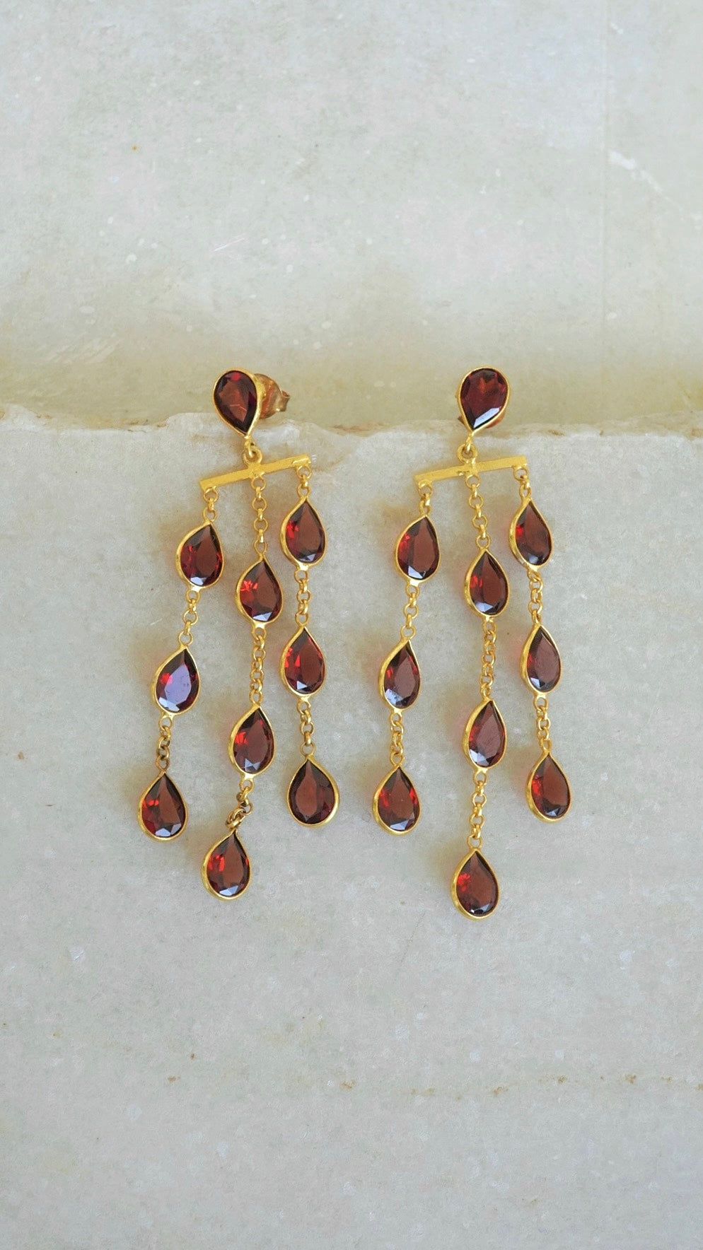 星雨（せいう）ガーネットピアス