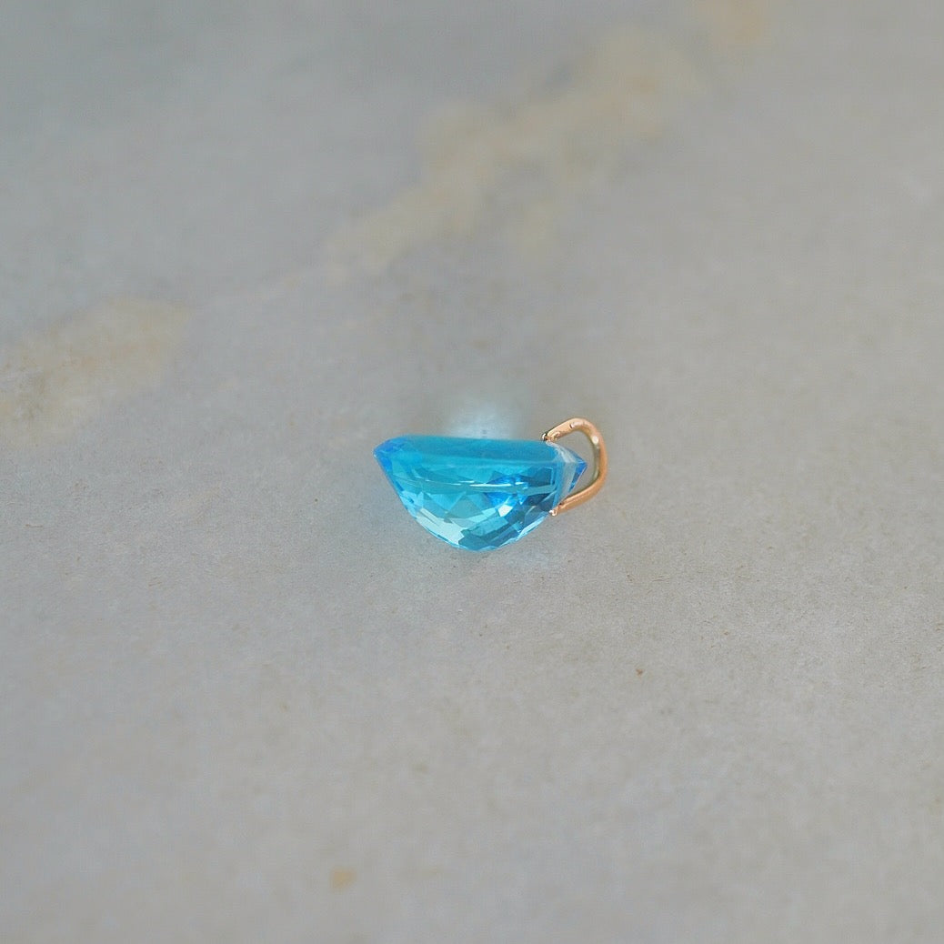 blue_topaz_pendant_top3