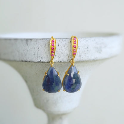 Blue sapphire x ruby ​​zircon earrings Lazuli SPE38