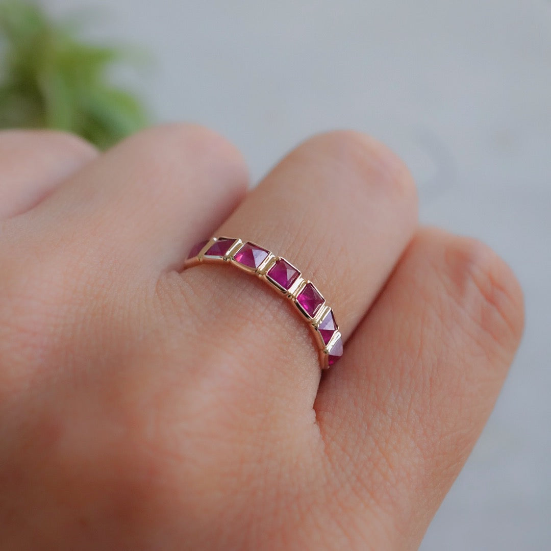 Size order small ruby ​​half eternity ring