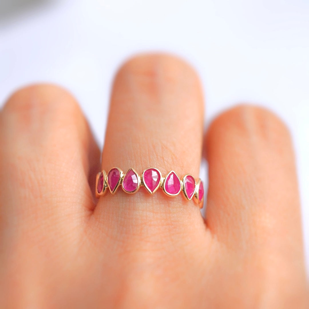 Size order small ruby ​​half eternity ring