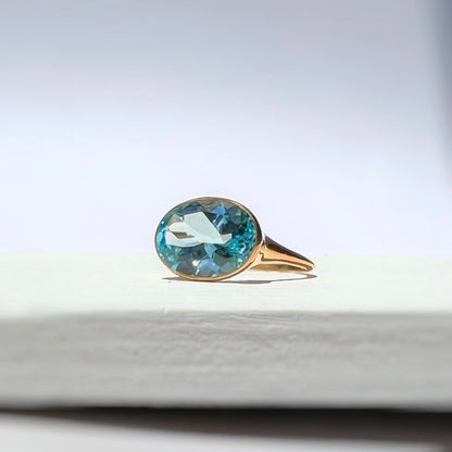 Sky blue topaz ring Lucent